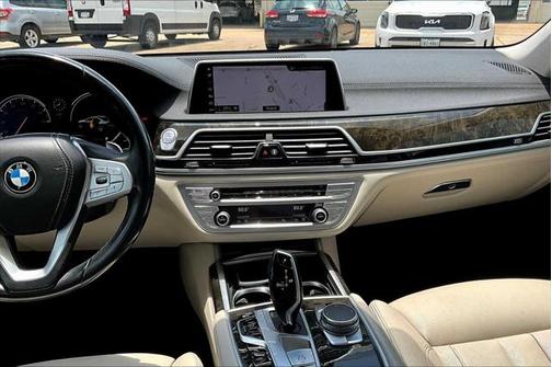 2018 BMW 750 i xDrive