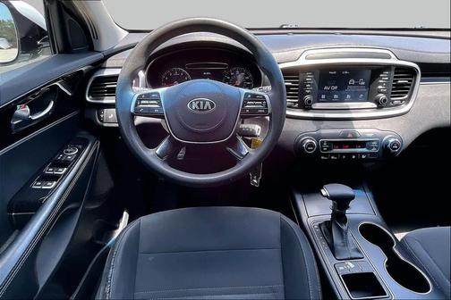 Snow White Pearl 2019 Kia Sorento LX