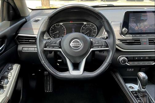 2021 Nissan Altima SR FWD