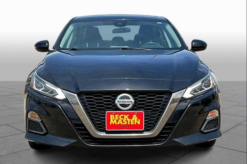 2021 Nissan Altima SR FWD