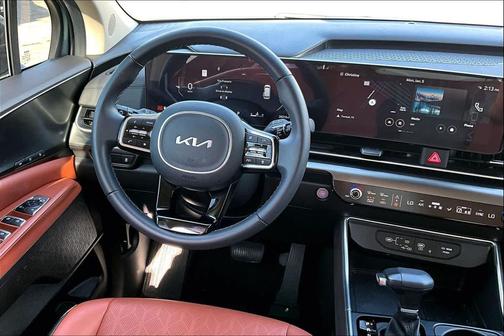 2025 Kia Carnival SX