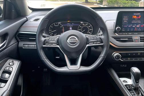 2020 Nissan Altima SR FWD
