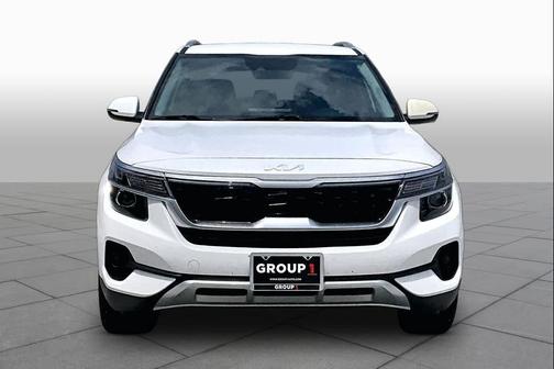 Snow White Pearl 2023 Kia Seltos S