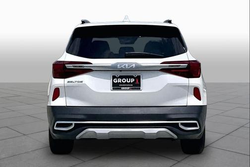 Snow White Pearl 2023 Kia Seltos S
