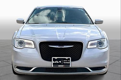 2019 Chrysler 300 Touring
