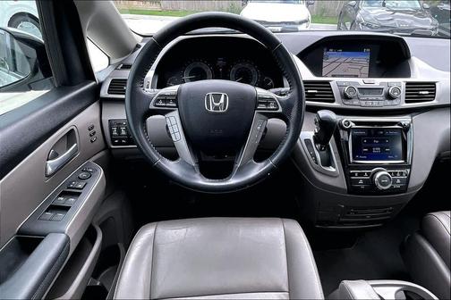 Lunar Silver Metallic 2016 Honda Odyssey Touring