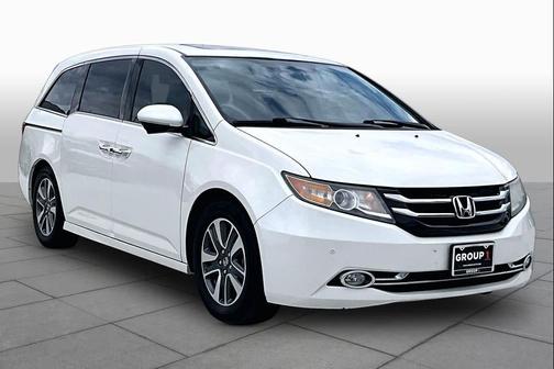 Lunar Silver Metallic 2016 Honda Odyssey Touring