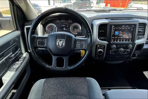 Bright White Clearcoat 2019 RAM 1500 Big Horn