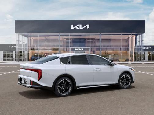 Snow White Pearl 2026 Kia K4 GT-Line