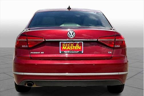 2016 Volkswagen Passat 1.8T SE