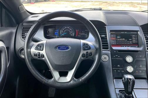 2015 Ford Taurus SEL