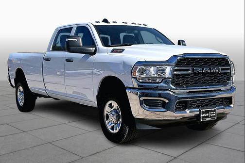 2023 RAM 2500 Tradesman Crew Cab 4x4 8' Box