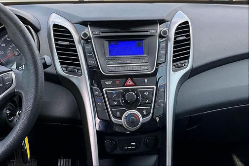 2017 Hyundai Elantra GT Base