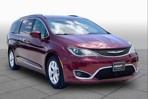 Velvet Red Pearlcoat 2017 Chrysler Pacifica Touring-L