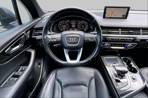 Graphite Gray Metallic 2017 Audi Q7 3.0T Premium