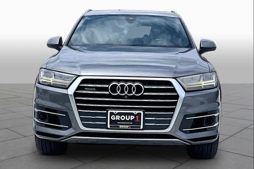 Graphite Gray Metallic 2017 Audi Q7 3.0T Premium