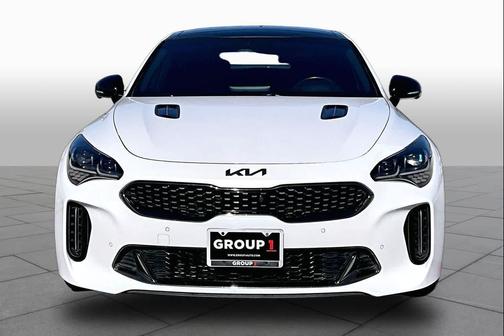 Snow White Pearl 2022 Kia Stinger GT2