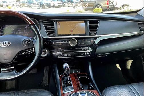 2015 Kia K900 Luxury