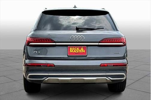 2022 Audi Q7 45 Premium