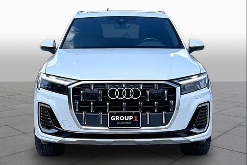 Glacier White Metallic 2025 Audi Q7 45 Premium