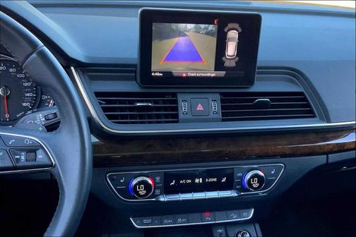 2020 Audi Q5 45 Titanium Premium