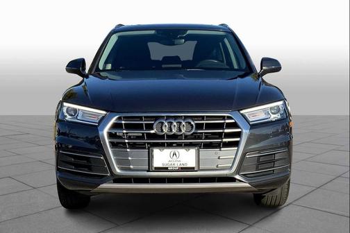 2020 Audi Q5 45 Titanium Premium