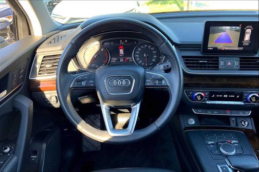 2020 Audi Q5 45 Titanium Premium