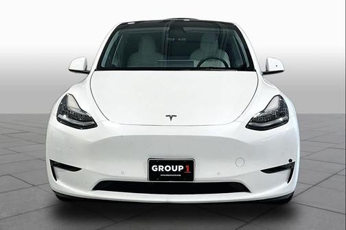 Pearl White Multi-Coat 2022 Tesla Model Y Long Range Dual Motor All-Wheel Drive