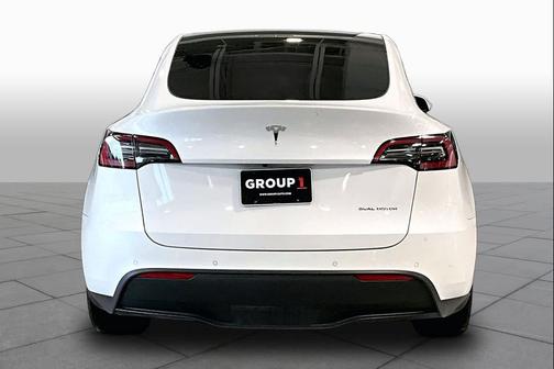 Pearl White Multi-Coat 2022 Tesla Model Y Long Range Dual Motor All-Wheel Drive