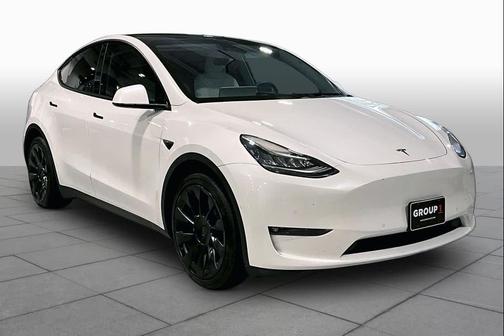 Pearl White Multi-Coat 2022 Tesla Model Y Long Range Dual Motor All-Wheel Drive