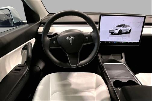 Pearl White Multi-Coat 2022 Tesla Model Y Long Range Dual Motor All-Wheel Drive
