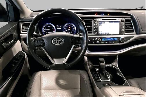Celestial Silver Metallic 2018 Toyota Highlander Limited