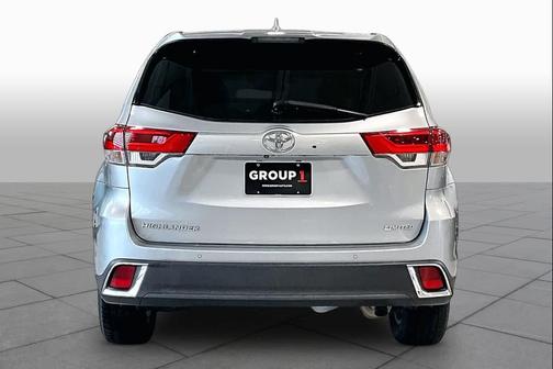Celestial Silver Metallic 2018 Toyota Highlander Limited