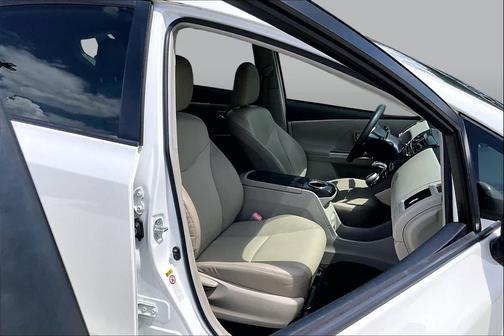 Blizzard Pearl 2012 Toyota Prius v Two