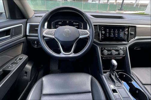 Pure White 2023 Volkswagen Atlas 2.0T SE w/Technology