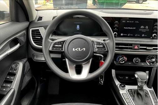 2025 Kia Seltos LX