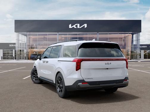 SWP/SNOW WHITE 2027 Kia Carnival SX