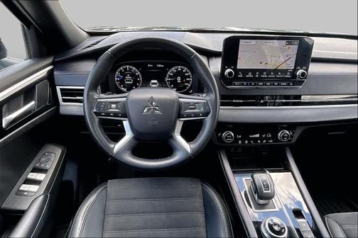 Graphite Gray 2024 Mitsubishi Outlander SE S-AWC