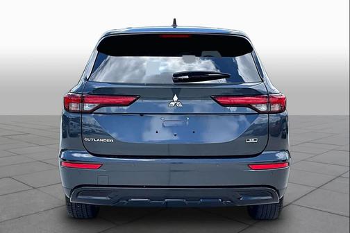 Graphite Gray 2024 Mitsubishi Outlander SE S-AWC