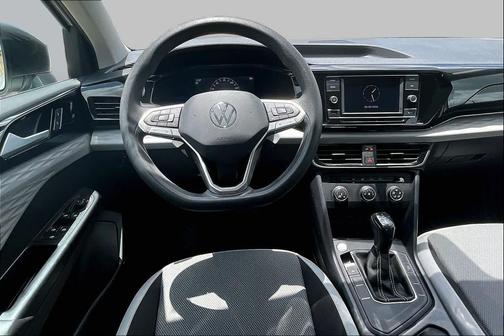 Pure White 2022 Volkswagen Taos 1.5T S