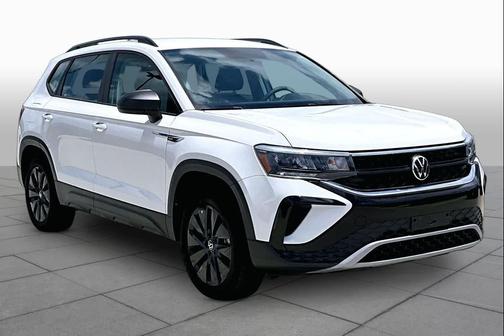Pure White 2022 Volkswagen Taos 1.5T S