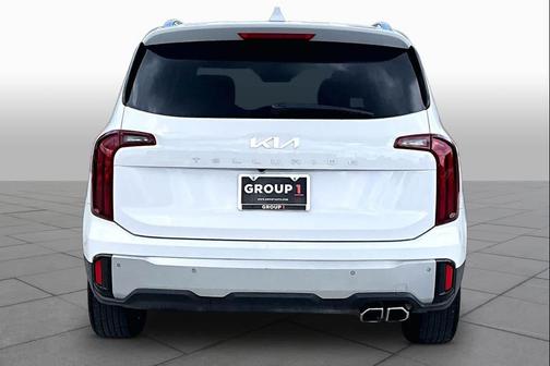 Glacial White Pearl 2023 Kia Telluride S