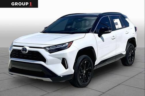 Wind Chill Pearl/Midnight Black Metallic 2024 Toyota RAV4 Hybrid SE