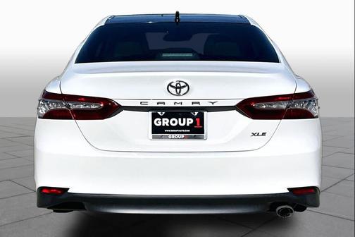 Super White 2020 Toyota Camry XLE