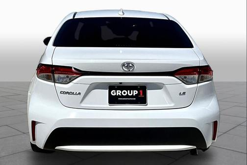Super White 2021 Toyota Corolla LE