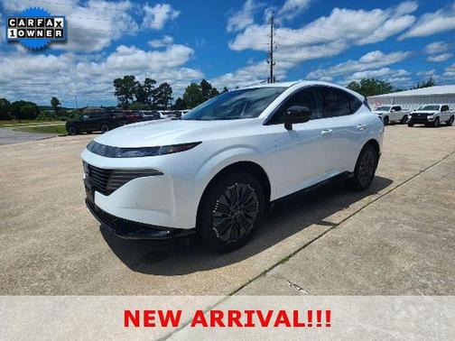 Everest White P 2025 Nissan Murano Platinum