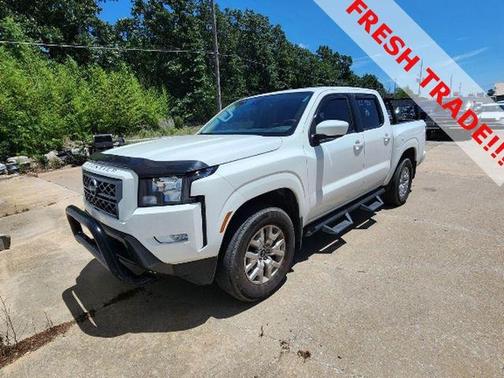 Glacier White 2023 Nissan Frontier SV