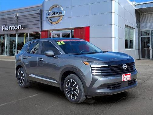 Gun Metallic 2025 Nissan Kicks SV