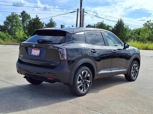 Super Black 2025 Nissan Kicks SV