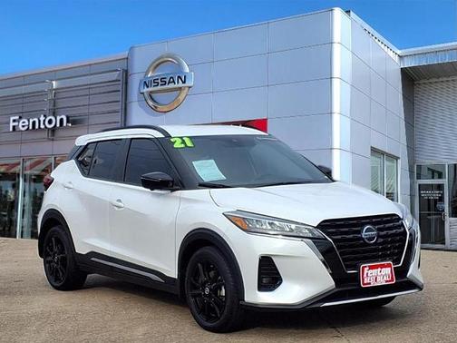 2021 Nissan Kicks SR